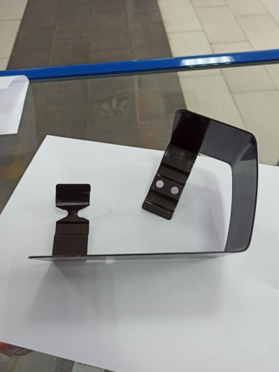 Кожух правый переднего фонаря