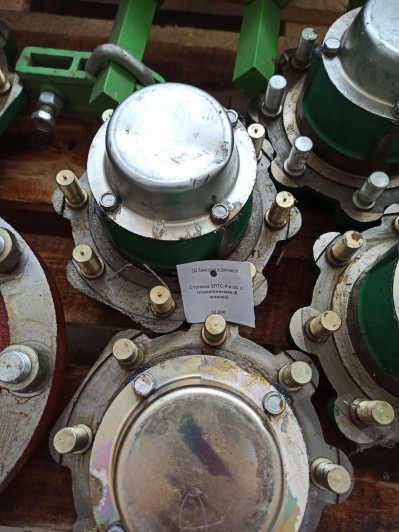 Ступица 2ПТС-4 в сб. с подшипниками (8 шпилек)