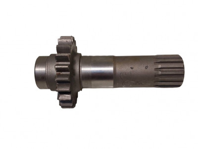 Вал привода ВОМ ведущий