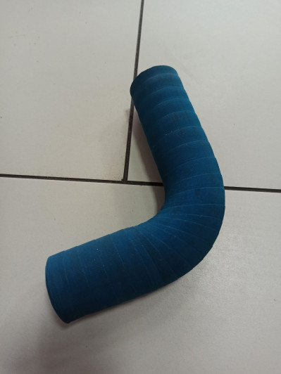 Патрубок радиатора верхний МТЗ-82 (синий)